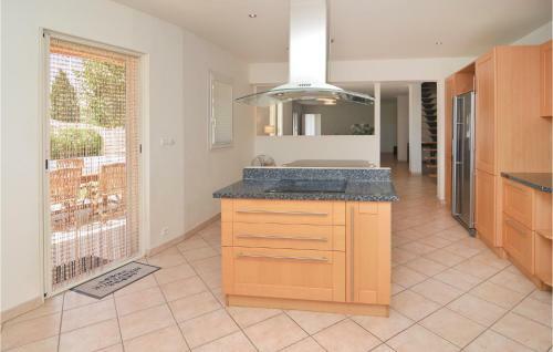 Nice Home In Calvisson With Wifi And 4 Bedrooms