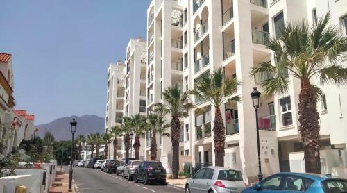 Lovely Apartment Centrally Located In Estepona