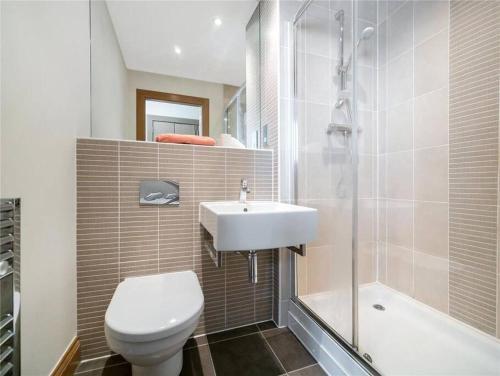 Lovely-2 Bedroom Apartment In City Centre