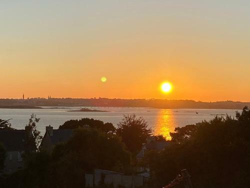 Maison Vue Mer Plages Et Bourg � Pied