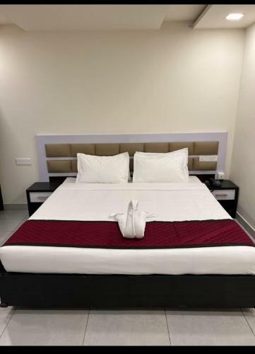 Hotel Clarks Inn Express ,sirkazhi