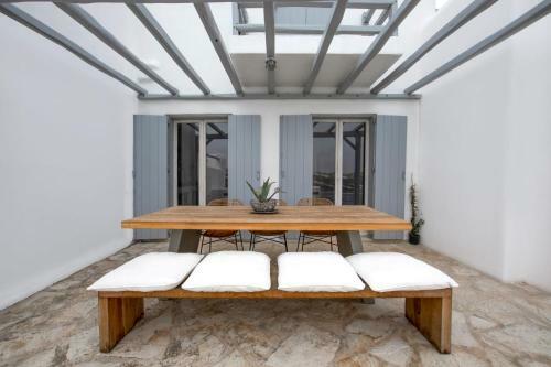 Mykonos Princely Villas - Poolside Luxury Retreats