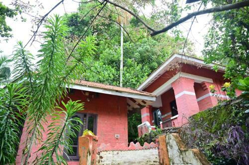 Hostal Beach Valley