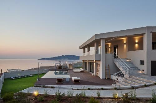 Blue Armonia Villa With Heated Pool