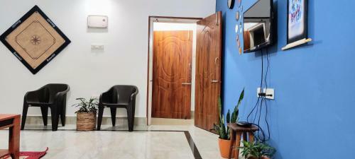 *urban Home- Bohemian 1bhk Studio Apartment*