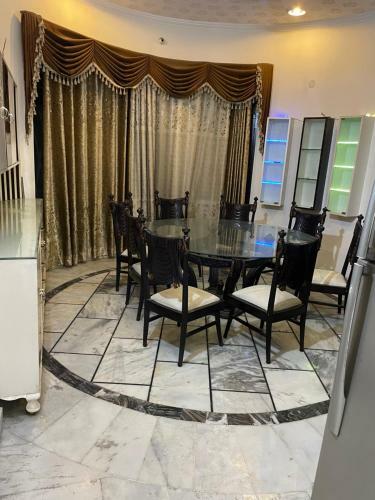 Villa Luxurious 4bhk Homestay