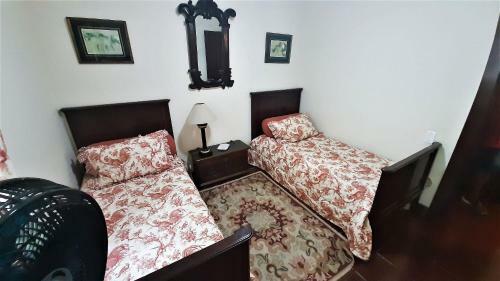 Linda Casa Colonial Em Meio A Natureza