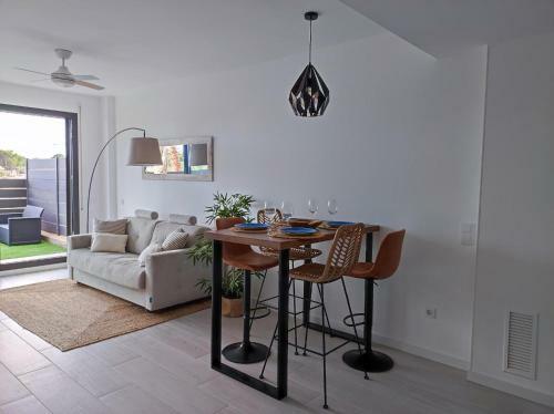 Apartamento Roques Daurades III - Jardin Privado
