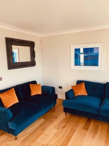 Town House In Prime Beachfront Location. Sea Views