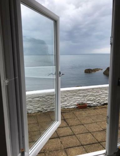Beautiful Sea View Apartment