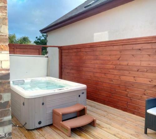 Waters Edge On Retallack Resort- Private Hot Tub