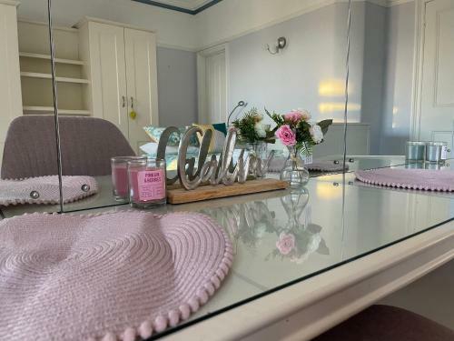 Glorious 6 Bed Detached Victorian Villa By The Sea