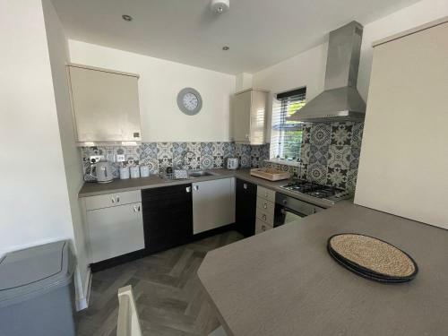 Beautiful 2 Bedroom House Seasisde Location