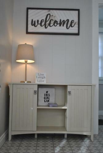 Black And White Cottage; Simple Yet Stunning.