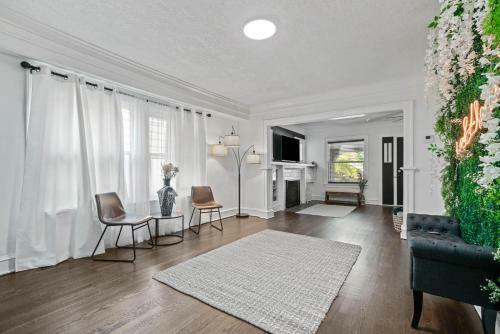 Beautiful Historic Full Home 10 Minutes From Everything