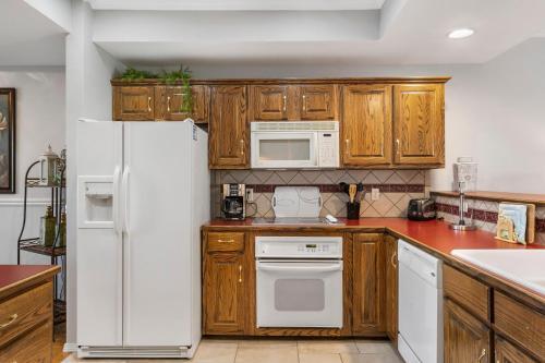 Legacy Walk-in