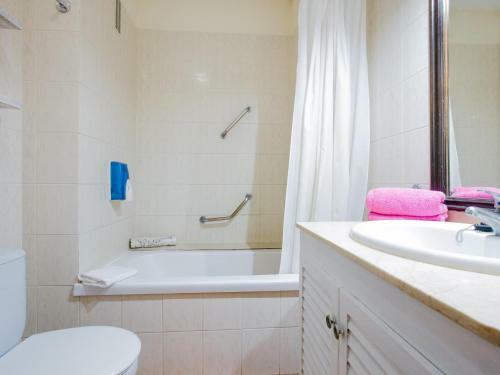 Apartamento 224 Royal Park Albatros AC Heated Pool