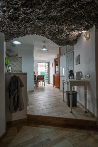 Apartamento Romantic Cave With Big Terrace Overlooking The Sea