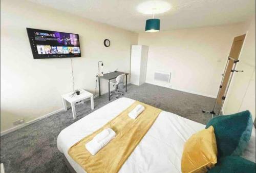 Luxurious Two Bedroom Apartment