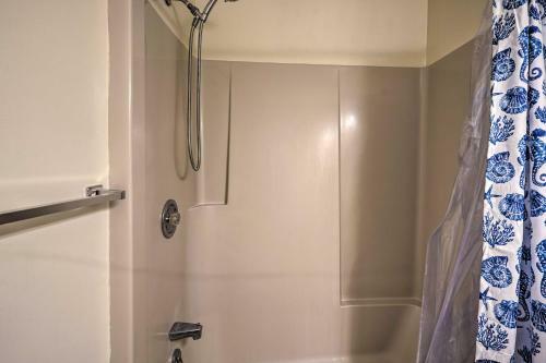 Brigantine Retreat With Balconies - Walk To Beach!