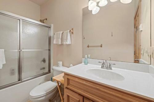 New! Blueberry Meadows In Beech Mountain