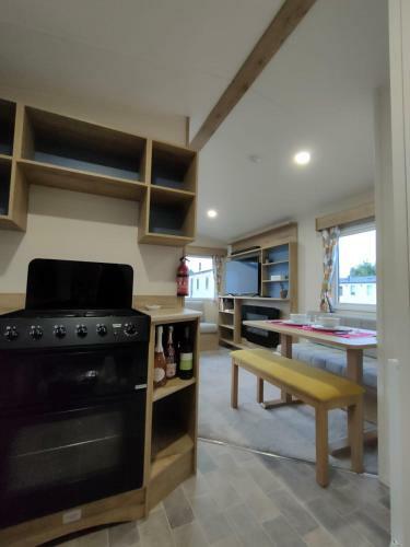 3 Bedroom Luxury Caravan