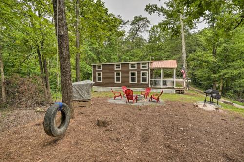 Cozy Chattanooga Cottage With Paddleboat, Pond!