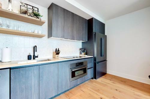 Apartamento New! Luxury Downtown Austin Rainey St. Lake View!