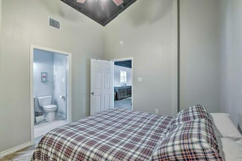 Spacious Palo Pinto Home Private Dock And Pool