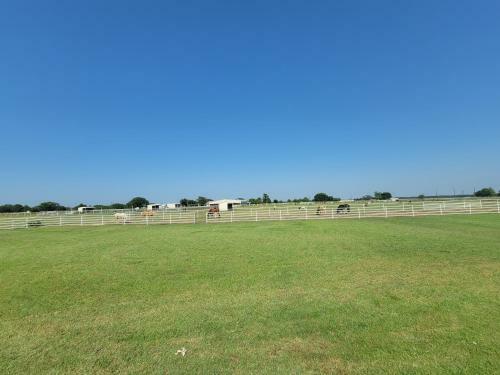 Newly Renovated Private Ranch Get-a-way