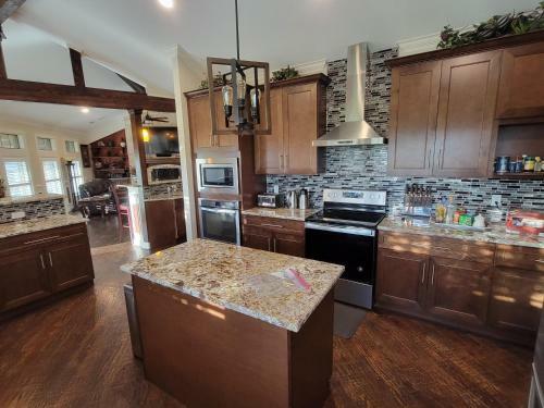 Newly Renovated Private Ranch Get-a-way