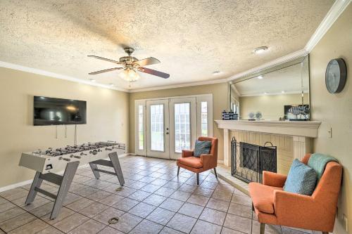 Pet-friendly Seabrook Home With Spacious Yard!