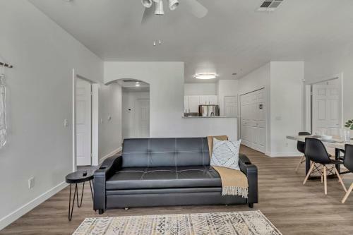Apartamento Gorgeous Ground Floor Unit W Attached Garage
