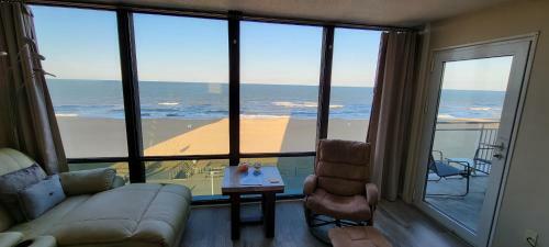 Apartamento Oceanfront Best Beach, Boardwalk, Dolphins!