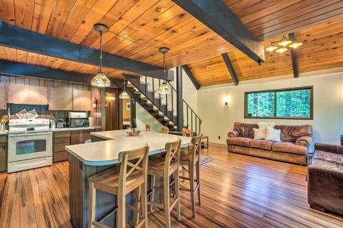 Resort Community Cabin By Mt Baker Ski Area!