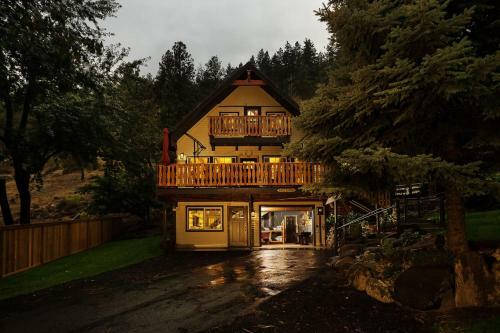 Icicle Ridge Retreat