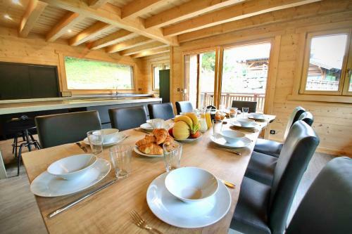 Forest Lodge - Modern Luxury Nestled In The Pines