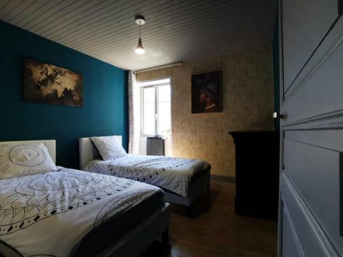 Maison Typique P�rigourdine Avec Piscine