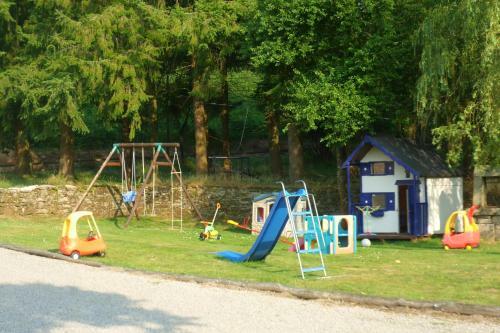 Bonne Chere Family Friendly Gites * Heated Pool * Huge Playbarn