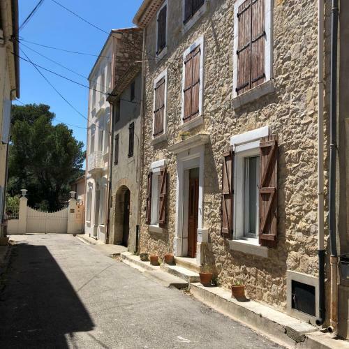 Maison De Village En Pierre
