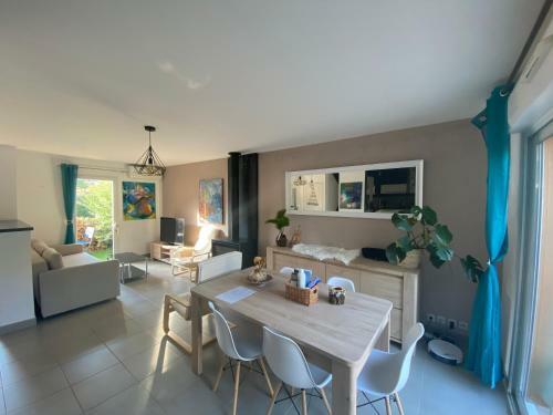 Villa Maison Dans Jolie Copropriet�