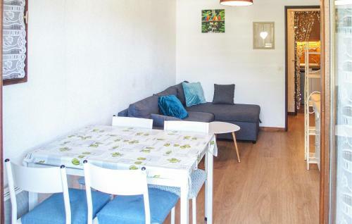 Beautiful Apartment In Sallanches With Wifi And 2 Bedrooms