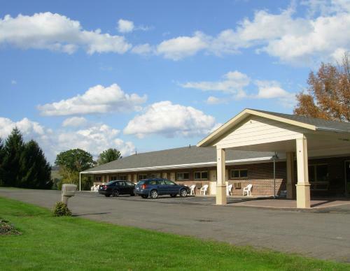 Motel Red Carpet Inn On The Lake