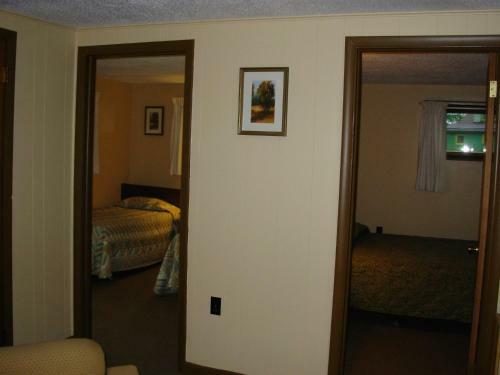 Motel Red Carpet Inn On The Lake