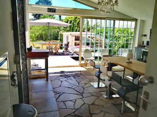 Jolie Villa Belle Piscine, Barbecue, Ping Pong,...