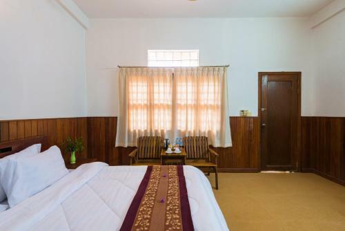 Bed & Breakfast Heng Long Villa