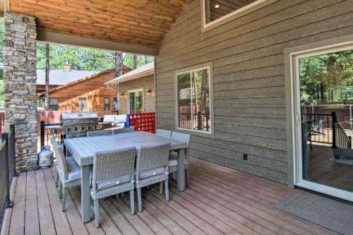 Pinetop Escape With Spacious Yard And Fire Pits!