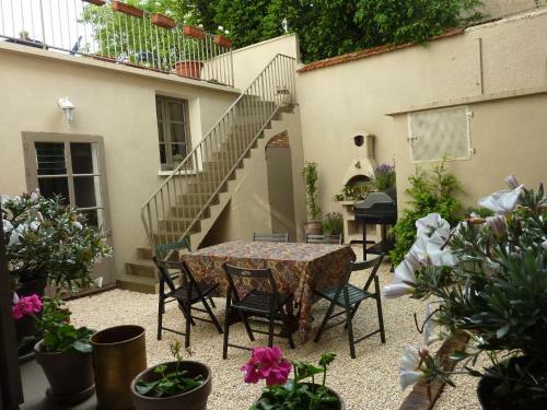 Le Logis Bed & Breakfast