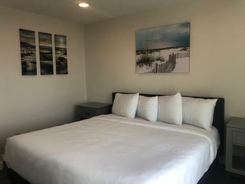 Sailor Jack Oceanfront Motel