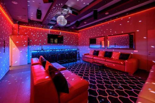 Party Luxury 3br Sea View Apartment In Arcadia